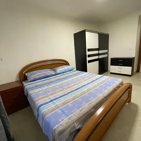 Casa Con Corte *